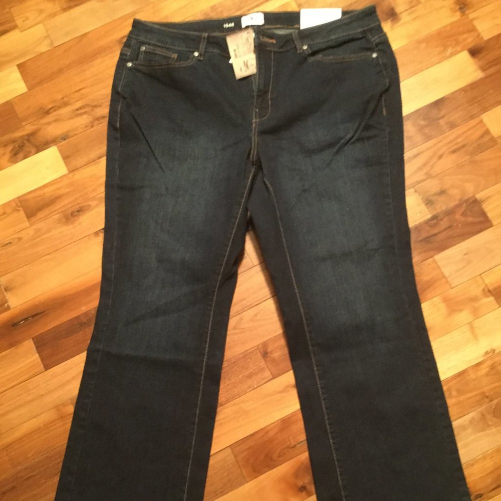 NWT DC Jeans petite plus size 18 bootcut jeans